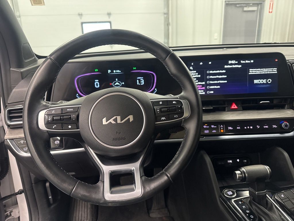 2023 Kia Sportage X-Line Image 11 of 17