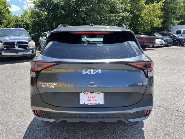 Vehicle image 13 of 36