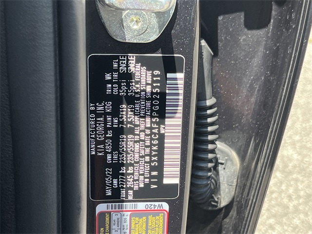 Vehicle image 32 of 36