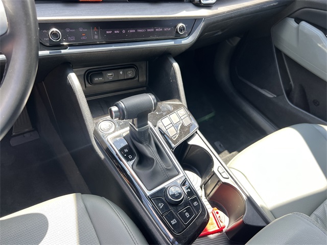 Vehicle image 25 of 36
