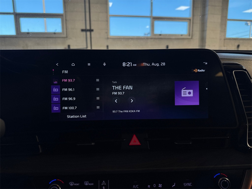 2023 Kia Sportage X-Line Image 18 of 32