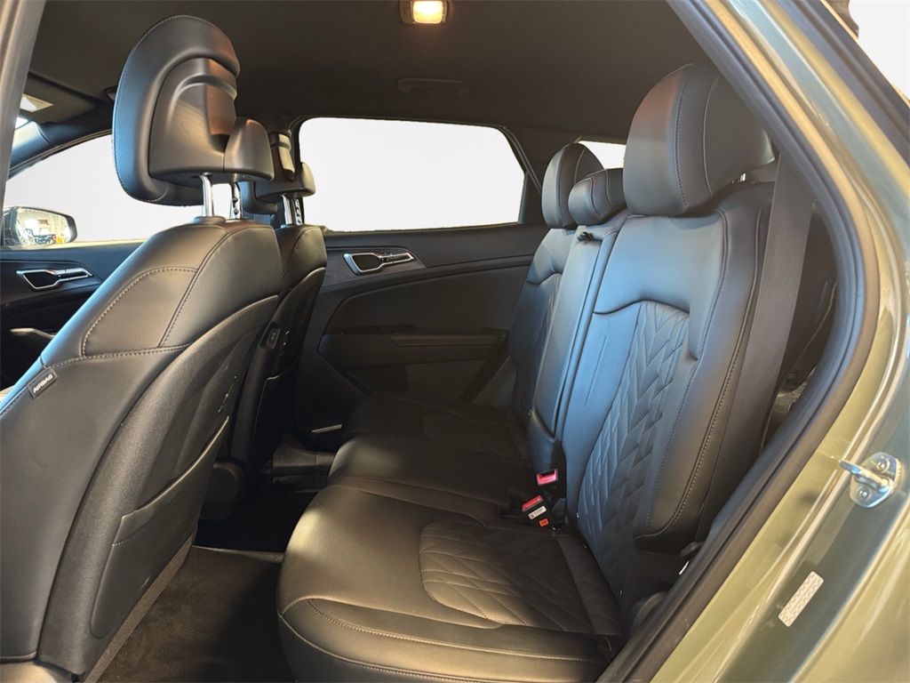 2023 Kia Sportage X-Line Image 12 of 32