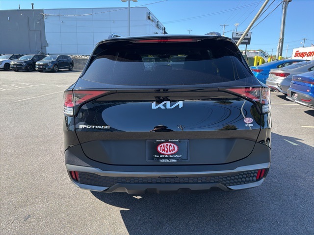 2023 Kia Sportage X-Line Image 6 of 26