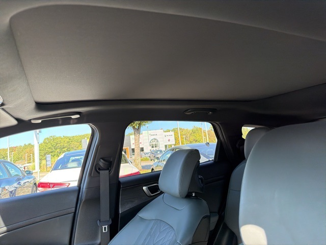 2023 Kia Sportage X-Line Image 14 of 26