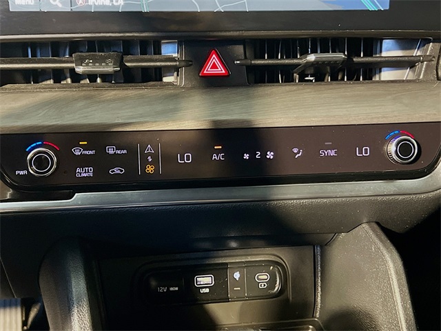 Vehicle image 17 of 43