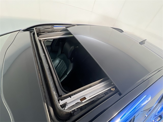 Vehicle image 23 of 43