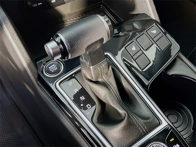 Vehicle image 18 of 43