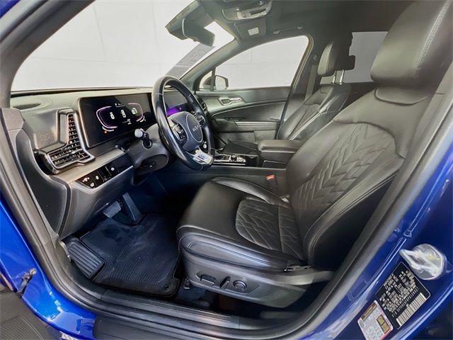 Vehicle image 22 of 43