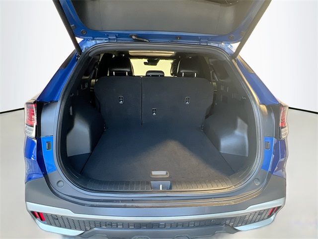 Vehicle image 28 of 43