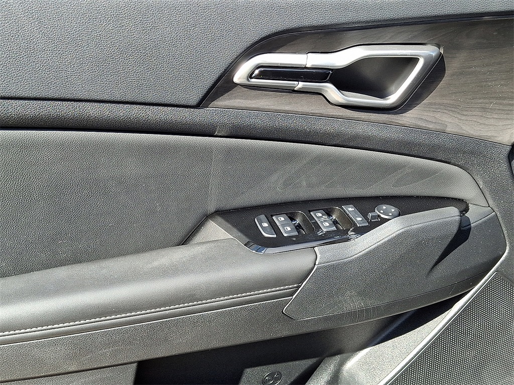 2023 Kia Sportage X-Line Image 18 of 30