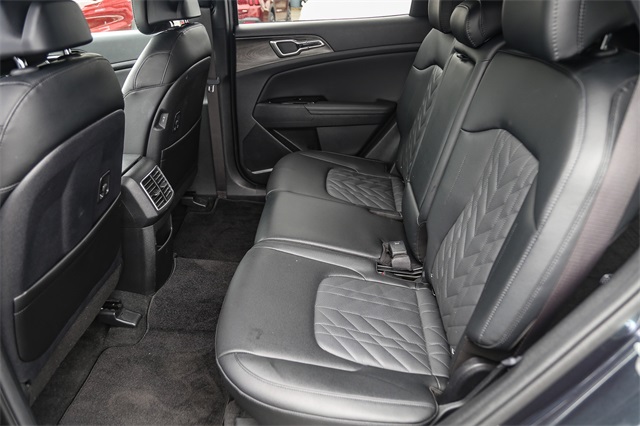 Vehicle image 19 of 29