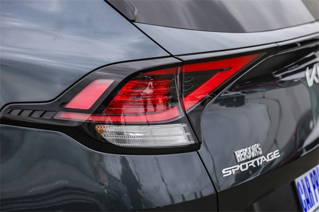 Vehicle image 10 of 29