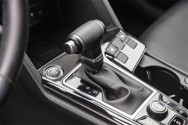 Vehicle image 20 of 29