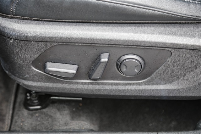 Vehicle image 22 of 29