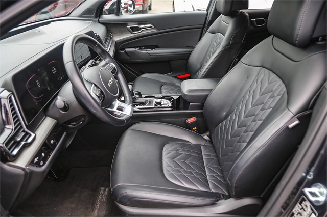 Vehicle image 18 of 29