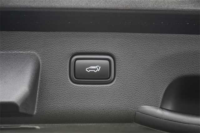 Vehicle image 28 of 29