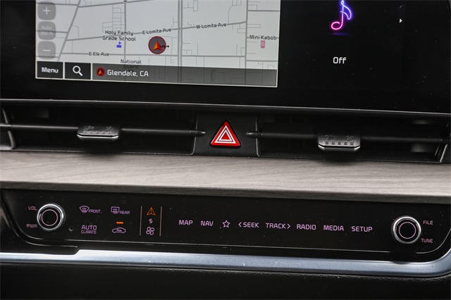 Vehicle image 14 of 29