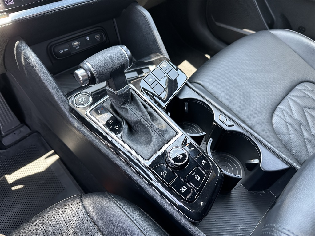 Vehicle image 20 of 31