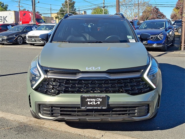 2023 Kia Sportage X-Line Image 2 of 30