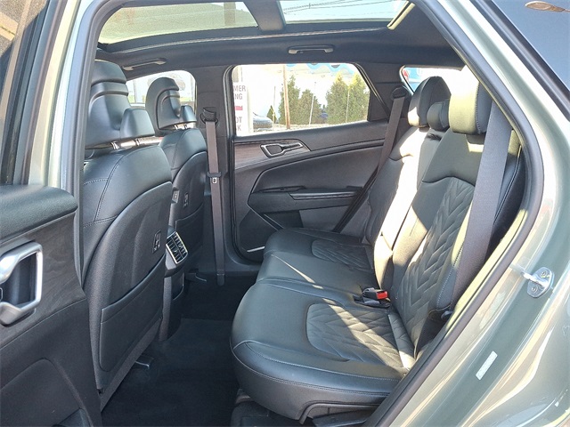 2023 Kia Sportage X-Line Image 10 of 30