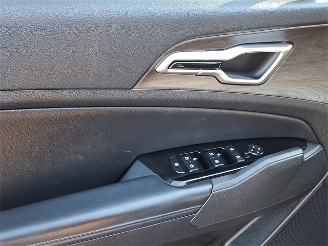 2023 Kia Sportage X-Line Image 18 of 30
