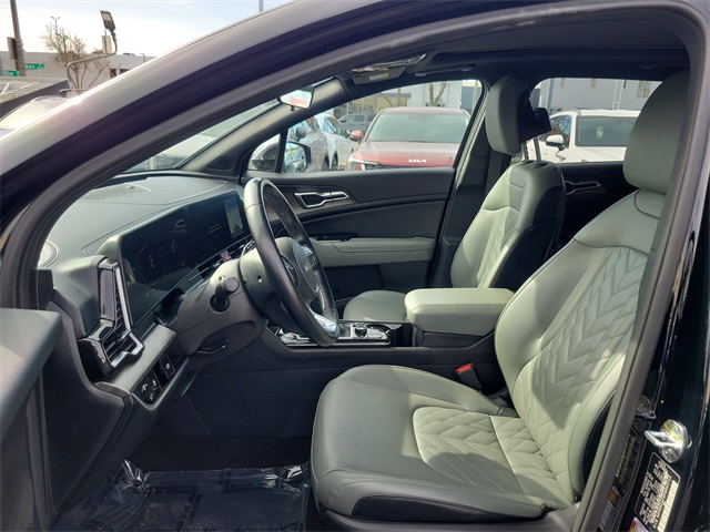 Vehicle image 18 of 34