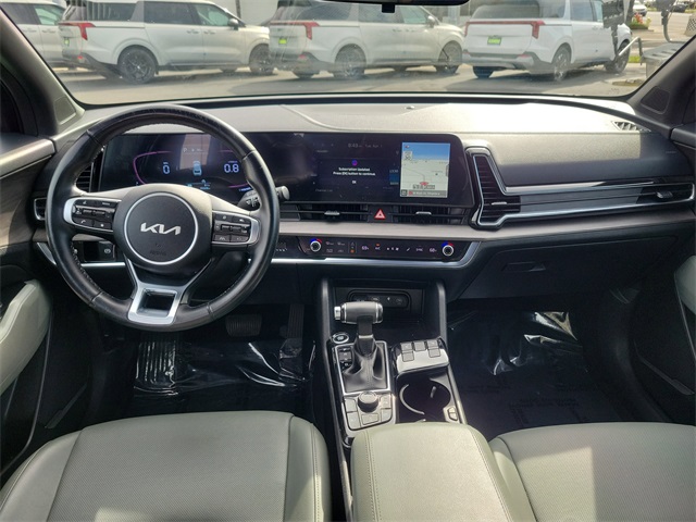 Vehicle image 11 of 34