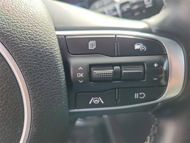 Vehicle image 26 of 34