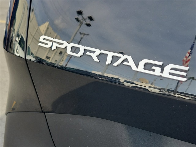 Vehicle image 7 of 34