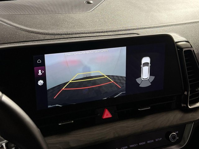 Vehicle image 14 of 33