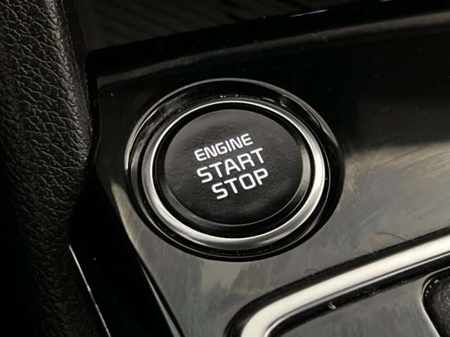 Vehicle image 28 of 33
