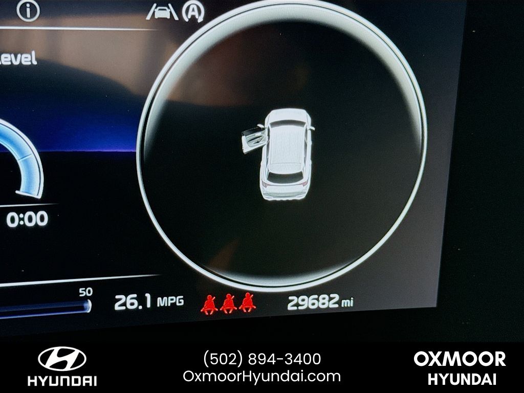 Vehicle image 12 of 32