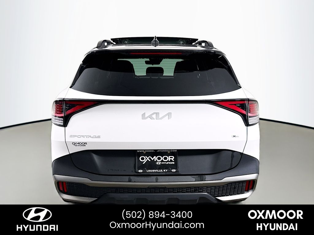 Vehicle image 6 of 32