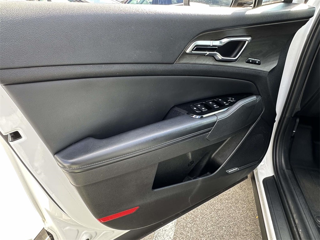 2023 Kia Sportage X-Pro Image 14 of 36