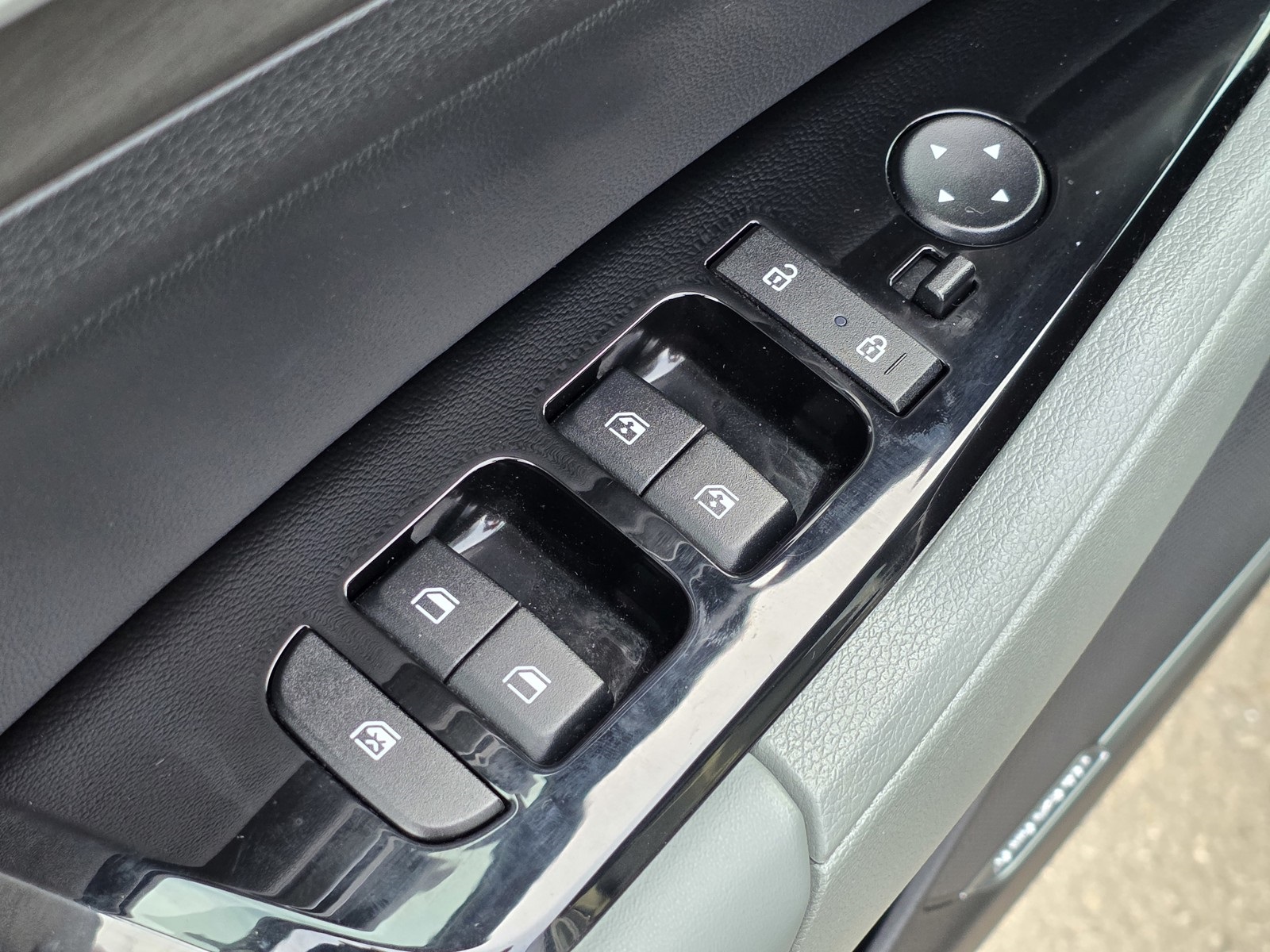 2023 Kia Sportage X-Pro Prestige Image 26 of 39