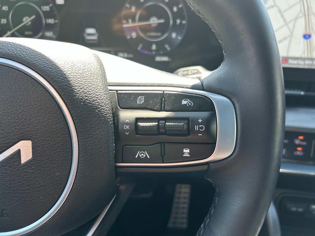 Vehicle image 25 of 36