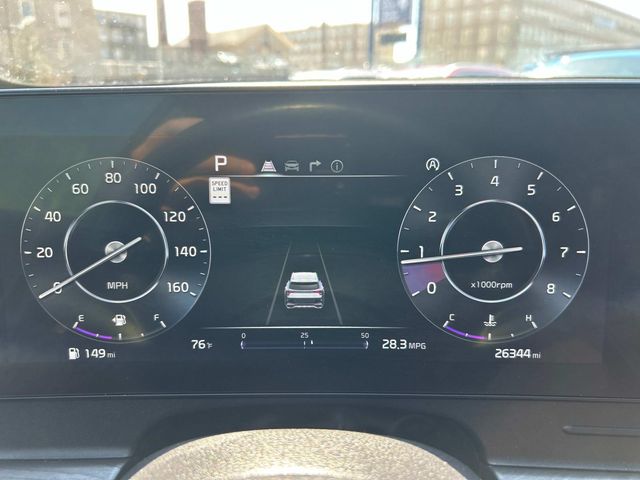 Vehicle image 26 of 36
