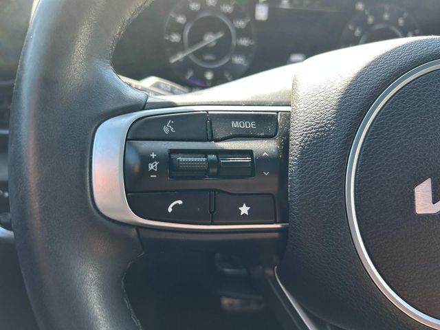 Vehicle image 23 of 36