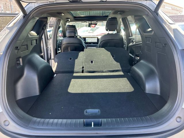Vehicle image 15 of 36