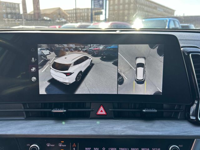 Vehicle image 29 of 36