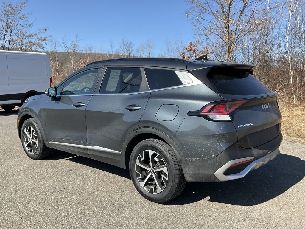Vehicle image 7 of 31