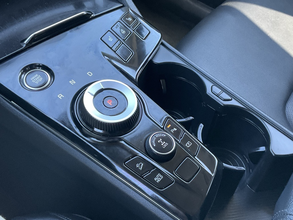 Vehicle image 19 of 31
