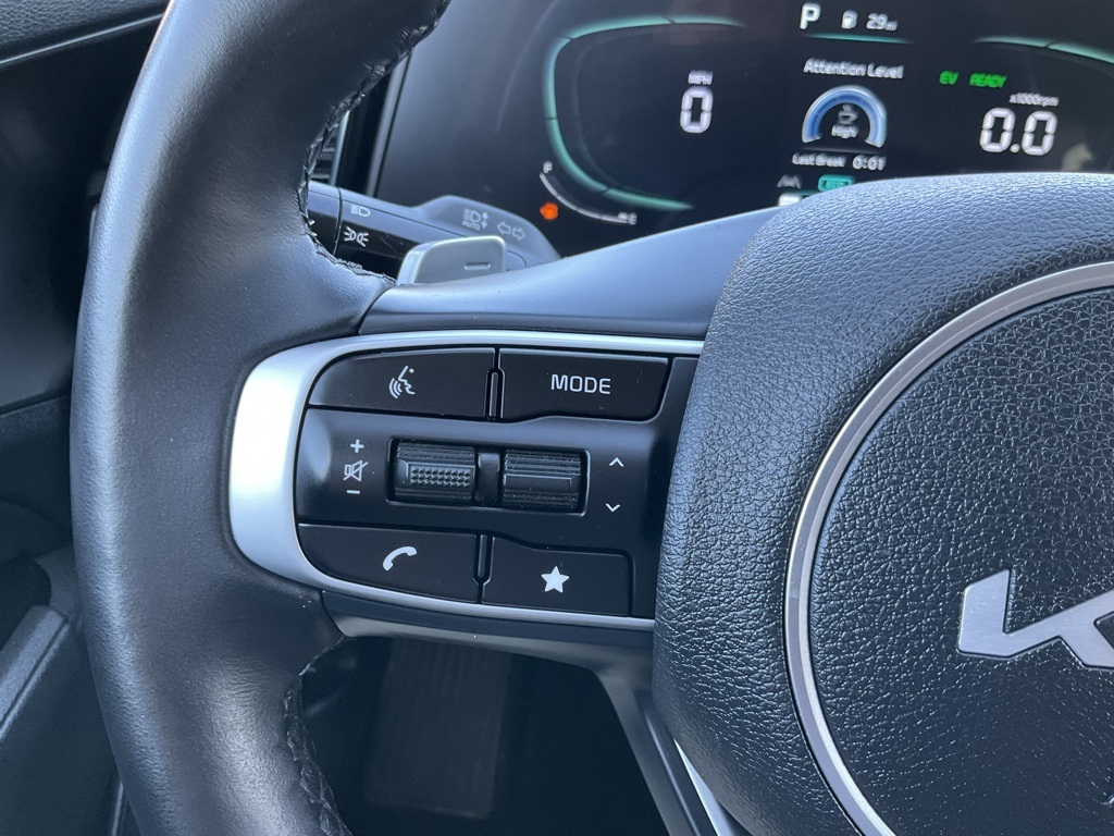 Vehicle image 15 of 31