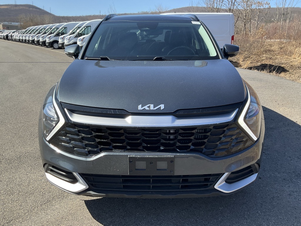 Vehicle image 4 of 31