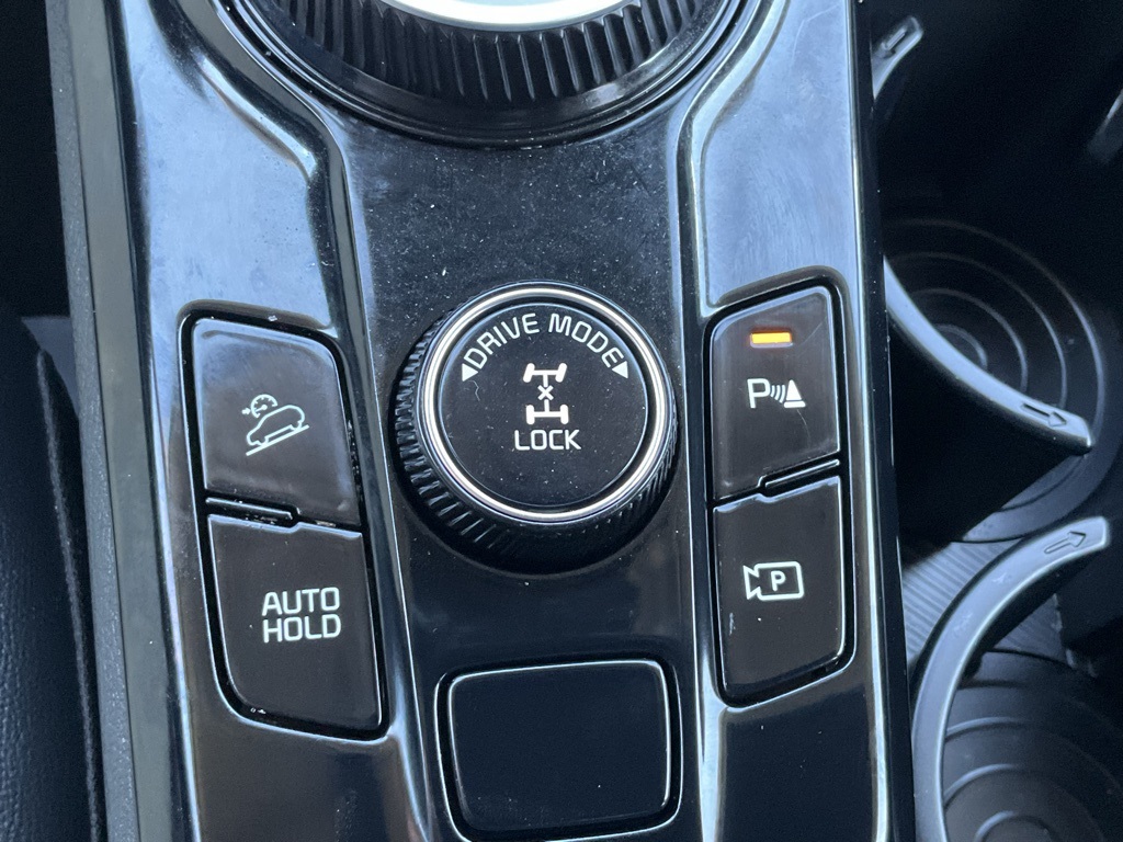 Vehicle image 11 of 31