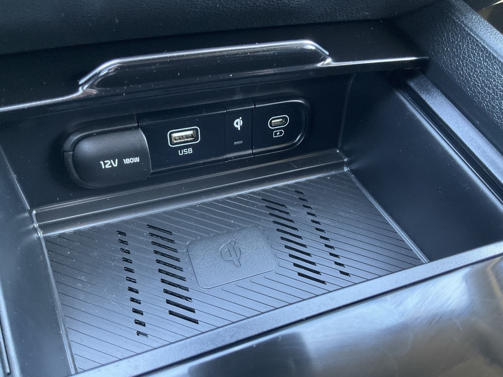 Vehicle image 20 of 31