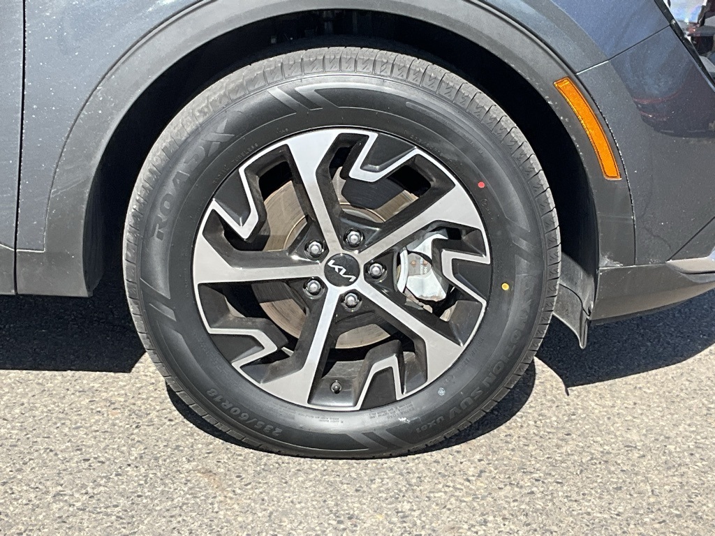 Vehicle image 30 of 31