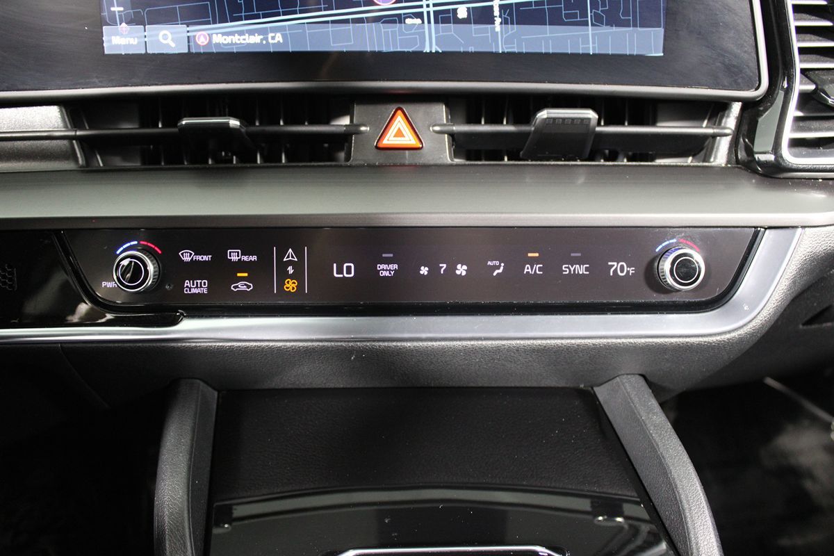 2023 Kia Sportage Hybrid EX Image 30 of 37