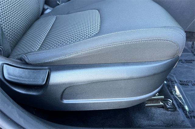 Vehicle image 23 of 45