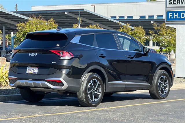 Vehicle image 6 of 45